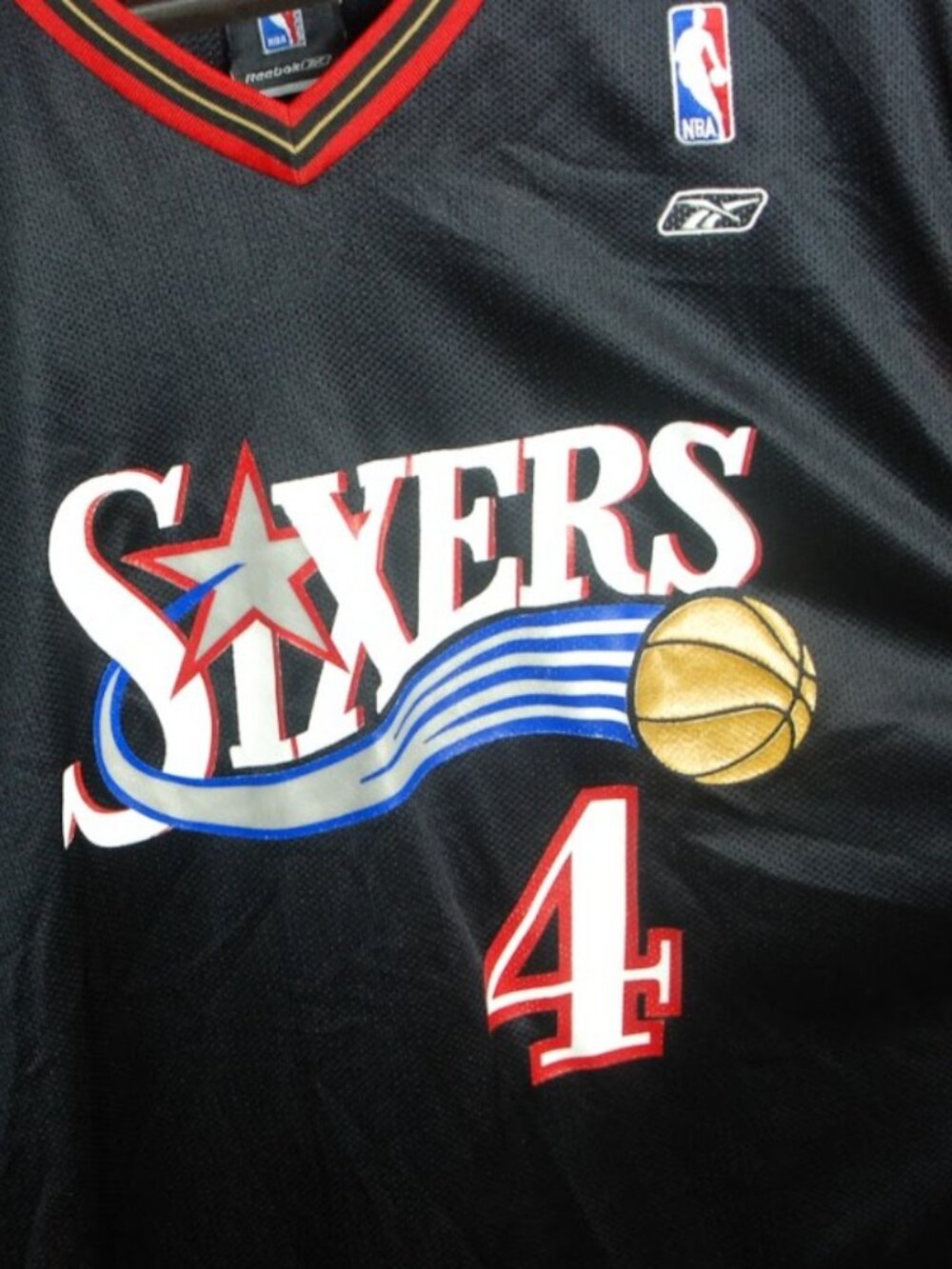 Vintage Chris Webber #4 Philadelphia Sixers Black NBA Jersey, Reebok April 2006